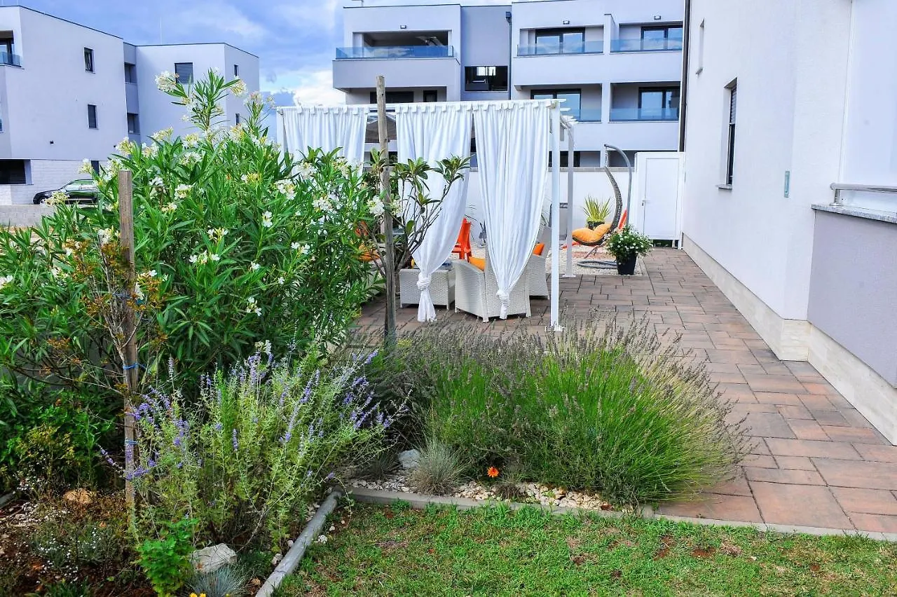 Apartment Secret Garden 2 Затон Хорватия